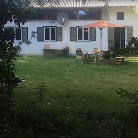 Idyllisches Haus Mir Riesigem Garten Auf Dem Land Appartement *