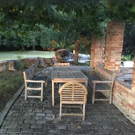 Idyllisches Haus Mir Riesigem Garten Auf Dem Land Appartement *